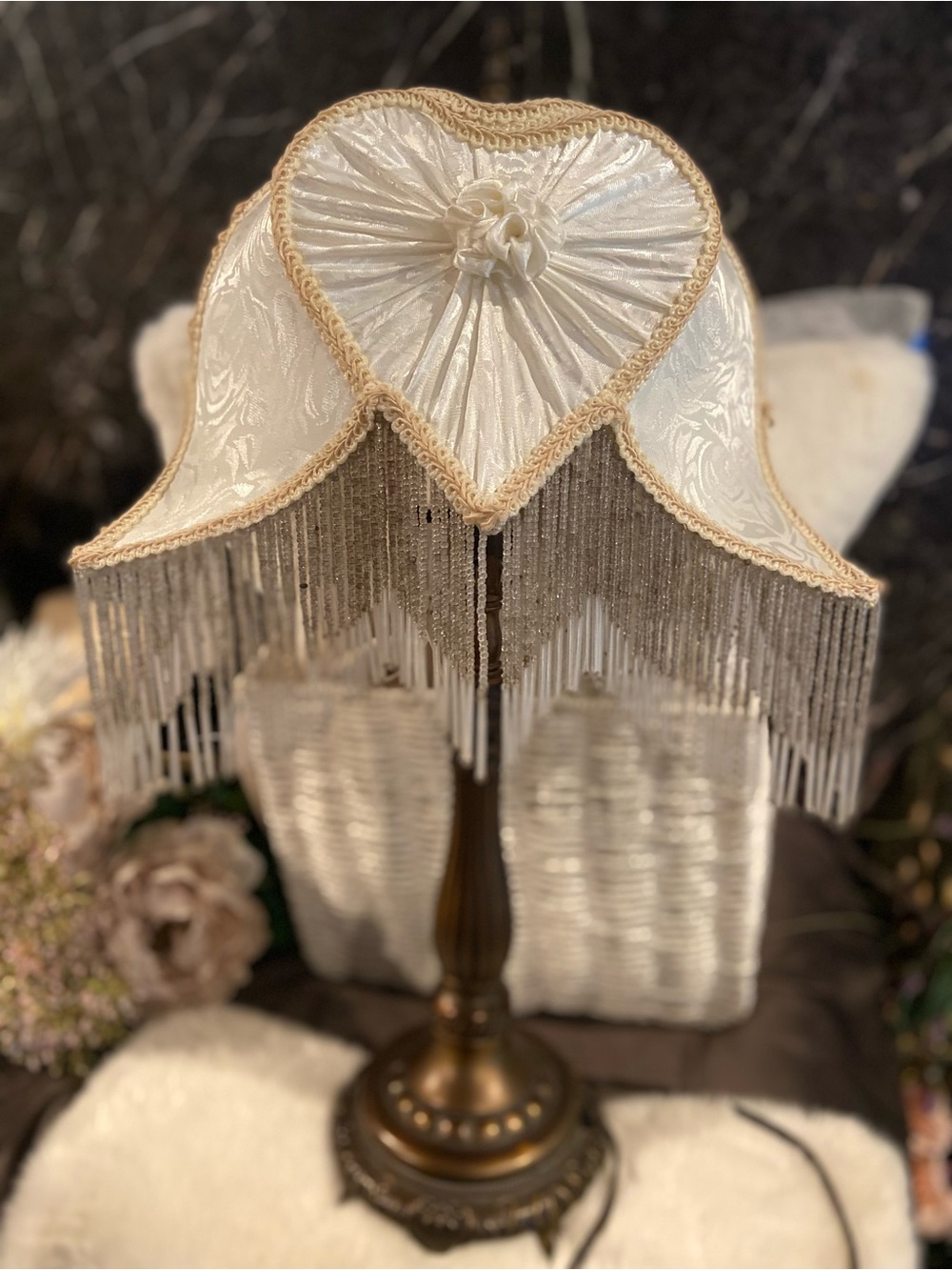 Dale Tiffany Shabby Chic Victorian Style Heart Boudoir Glass Bead Fringe Lamp